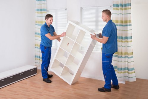 Local Greenwich moving service for apartments and houses