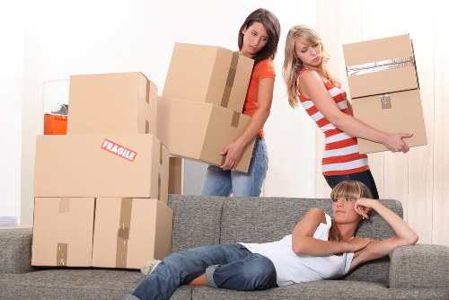 Storage and packing support for a Greenwich move